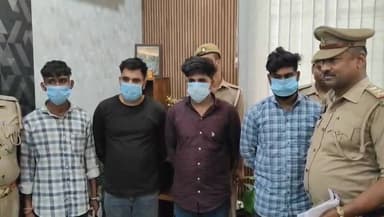 हत्या के प्रयास का खुलासा, चार आरोपी गिरफ्तार कर भेजे गए जेल, दोहरीघाट क्षेत्र का है मामला
#CrimeCase #Arrested #LawAndO...