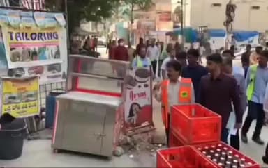 హిమాయత్ నగర్: MRK రోడ్డుపై ఆక్రమణలు వెంటనే తొలగించాలని అధికారులకు ఆదేశాలు జారీ : మల్కాజ్గిరి మున్సిపల్ కమిషనర్ వినయ్ కృష్ణారెడ్డి