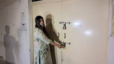 जिला निर्वाचन अधिकारी ने ईवीएम/वीवीपैट वेयरहाउस का किया मासिक निरीक्षण*
जिलाधिकारी/जिला निर्वाचन अधिकारी द्वारा आज कलेक्...