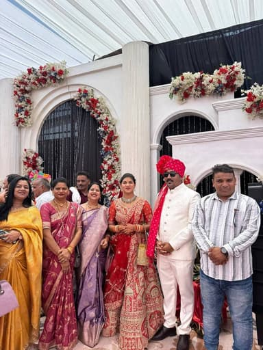 💐 खुशियों का खास पल 💐
आज मेलघाट के विधायक केवलराम काले जी की सुपुत्री के विवाह समारोह में शामिल होकर शुभकामनाएं दीं।
नवद...