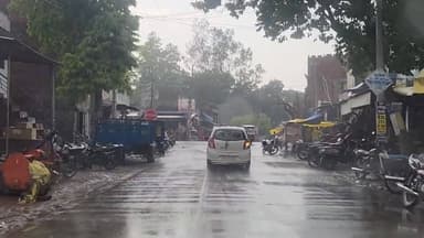 तराई में बदला मौसम का मिजाज 🌧️
42°C की तपिश से 28°C की राहत तक, बारिश और ठंडी हवाओं ने दी लोगों को बड़ी राहत!
#WeatherU...