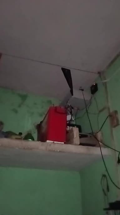 yah camera camera to raha hai bole gai hai hardex aur mere nabalik bhai ko bhi le gai hai agar use kuchh bhi hota hai t