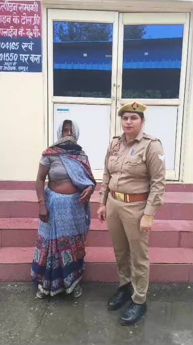 मिलक पुलिस ने मिलक थाना क्षेत्र के गांव में एक महिला नफ़र वारंटी का चालान कर महिला को माननीय न्यायालय में पेश किया।