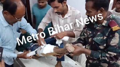 लालगंज रेफरल अस्पताल चल रहा जुगाड़ पर टूटे हुए पैर में कार्टून लगाकर की जा रही बैंडेज #लालगंज #हॉस्पिटल #जुगाड़