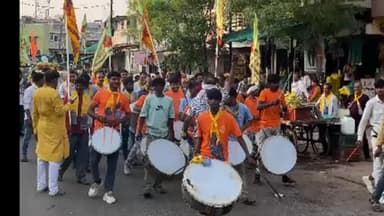 राजगढ़: ब्यावरा शहर में खाटू श्याम प्राण प्रतिष्ठा महोत्सव को लेकर निकाली गई शोभायात्रा