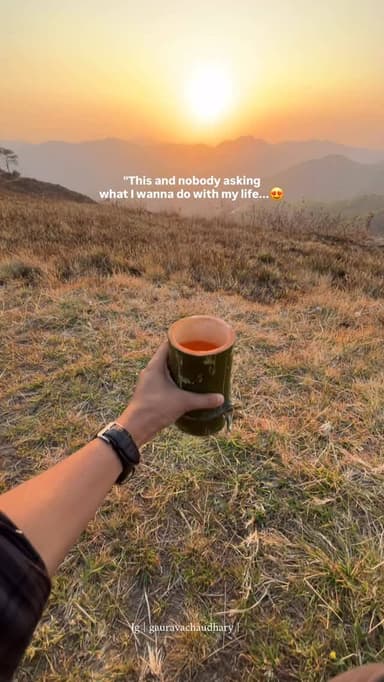 “this and nobody asking what I wanna do with my life...😍
.
@fanta @fantaindia
.
.
#life #sunsetvibes #friend #specialmo...