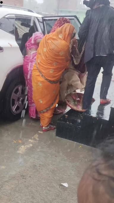 बारिश के मौसम में ...
