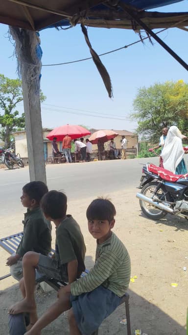 काकनवानी हट बैल मुर्गा बकरा बाजार