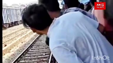 बक्सर स्टेशन पर एक अनजान यात्री के साहस ने एक यात्री की बचाई जान।#bihar #news #lakhisarai #facebook