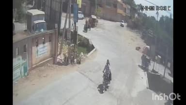 ભાણવડ: ભાણવડ શહેરમાં નગરપાલિકા કચેરી પાસે બે ફોર વ્હીલ કાર વચ્ચે અકસ્માત.. સમગ્ર ઘટનાના સીસીટીવી આવ્યા સામે