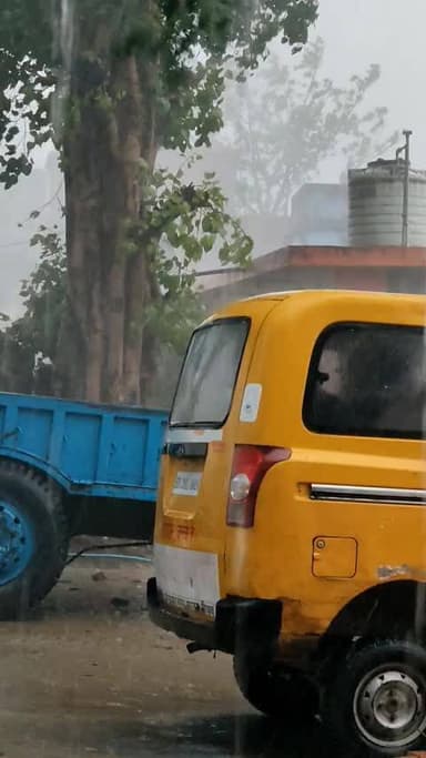 अचानक आई बारिश मे बरसे ओले थप हुई गाड़िया #salamindia18 #video #news #viral #trendingnews #trending