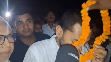 सद्भाव यात्रा में निशांत कुमार ने किया अशोक स्तंभ व नंदनगढ़ का दर्शन, विरासत को किया नमन
पूर्व मुख्यमंत्री नीतीश कुमार...