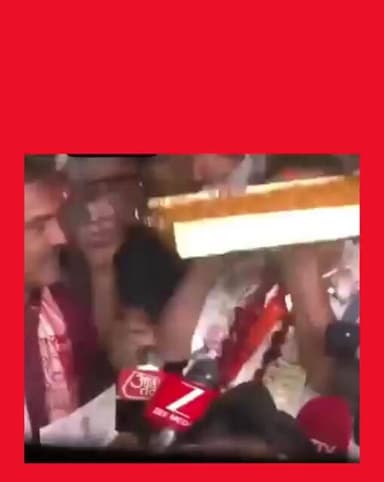 भवानीपुर में सुवेंदु अधिकारी की बड़ी जीत, ममता बनर्जी को हराकर BJP ने बांटी मिठाई