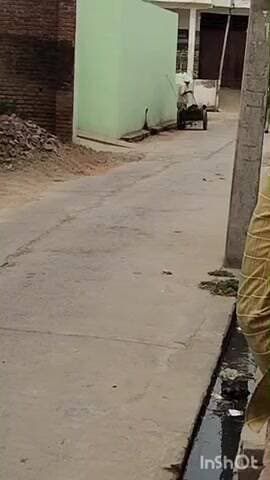 मेरे गांव की नालियों की स्थिति देखिये और कर्म चारियों से कहो तो कहते है कल करेंगे हमेशा यही कहते है ग्राम प्रधान सुबोध क
