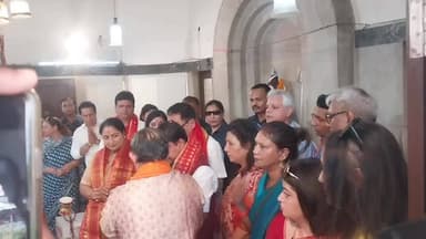 सरिता विहार: दिल्ली के कालीबाड़ी मंदिर पहुंचे भाजपा अध्यक्ष नीतिन नवीन, माता काली का किया दर्शन