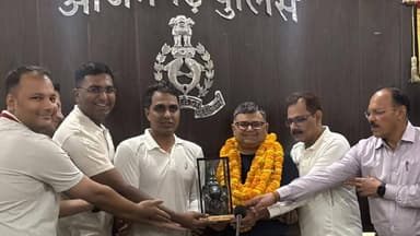 #आजमगढ़ पुलिस लाइन में सम्मान का विराट क्षण: SSP ट्रैफिक विवेक त्रिपाठी को भव्य व भावभीनी विदाई सीतापुर में संभालेंगे नई...