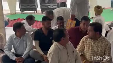 वल्लभनगर: डबोक स्थित आवास पर विधायक उदयलाल डांगी के पिता के निधन पर उपमुख्यमंत्री और पंजाब के राज्यपाल ने श्रद्धांजलि दी