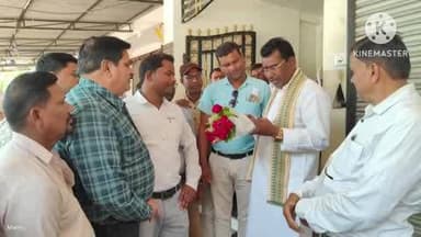 राजिम: राजिम नगर में विद्युत कर्मचारियों ने विधायक रोहित साहू को सौंपा ज्ञापन