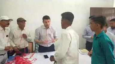 जिला पदाधिकारी श्री रिची पाण्डेय का सोनबरसा प्रखंड के पिपरा परसाईन पंचयात में जनता दरबार कार्यक्रम लाइव.....
#SAROJRAJ...