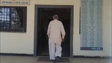 बड़नगर: बड़नगर के बंगरेड में सामाजिक कुरीति: सवाल उठाने पर युवक का व्हाट्सएप पर बहिष्कार