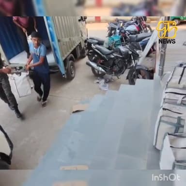 #नवादा में #उत्पाद_टीम की बड़ी कार्रवाई 🚨 गोविंदपुर चेकपोस्ट से भागे मैजिक मिनी कंटेनर को दुधैली ब्रिज के नीचे पकड़ लिया...