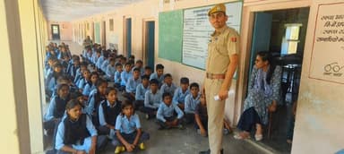 जिला पुलिस द्वारा मई माह के प्रथम बुधवार को जिले के समस्त थानों द्वारा व्यापक साइबर जागरूकता कार्यक्रम आयोजित किए गए।
इ...