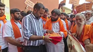 મહુવા: મહુવામાં ગૌ સન્માન આહ્વાન અભિયાન હેઠળ ગૌ માતાને રાષ્ટ્રીય માતા જાહેર કરવાની માંગ