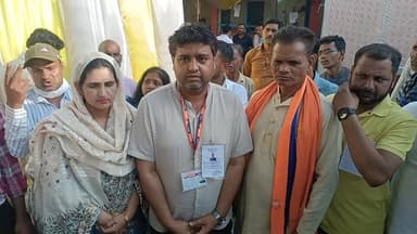 मीरानपुर कटरा नगर पंचायत उपचुनाव में विजेता बनाए जाने बताए जाने के बावजूद प्रमाण पत्र और किसी बात का कोई जवाब न दिए जाने...
