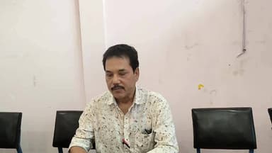 বালিজানা: নিউ গোৱালপাৰাত পি আৰ চৰকাৰী উচ্চতৰ আৰু বহুমুখী বিদ্যালয়ৰ ভাৰপ্ৰাপ্ত অধ্যক্ষই সংবাদ মেল সম্বোধন কৰে