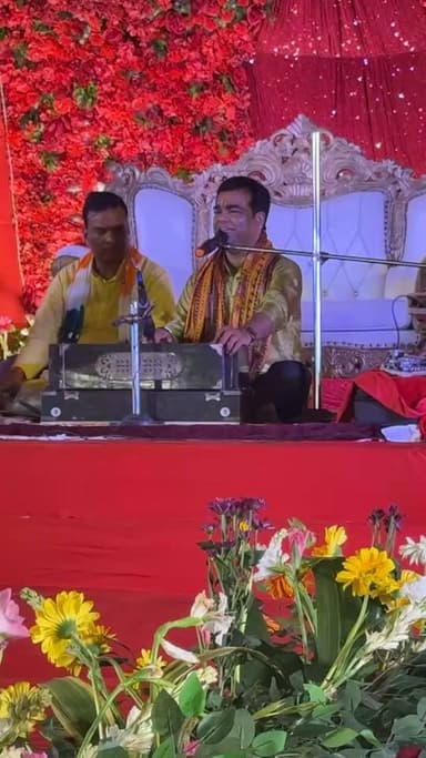 मोहड़ा प्रखंड के कजूर में पंचायत के मुखिया की पुत्री की शादी समारोह में