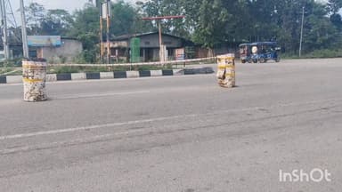 বিশ্বনাথ: বিহালীত চাৰি লেন যুক্ত পথৰ এটা পথ সম্পুৰ্ণ বন্ধ কৰি দিয়া সম্পৰ্কে জিলা আদিবাসী ছাত্ৰ সন্থাৰ প্ৰতিক্ৰিয়া