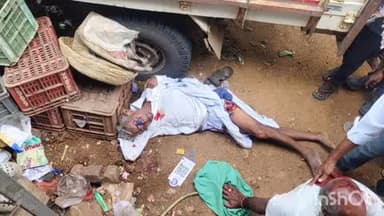 కొమరాడ మండల కేంద్రంలో కూరగాయల దుకాణంలోకి దూసుకెళ్లిన బొలెరో వాహనం
: ఒకరు మృతి, నలుగురికి గాయాలు