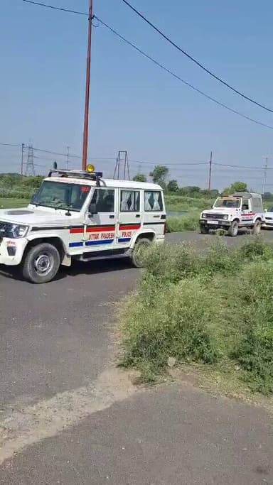 #ग्रेटर_नोएडा में इंसानियत को शर्मसार करने वाली वारदात…
प्रॉपर्टी विवाद में पिता पर अपने ही मासूम बेटे की हत्या का आरोप।...