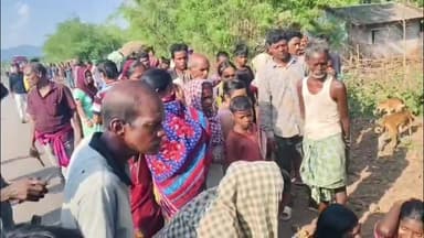 ସୁକିନ୍ଦା: ପୁବଳ ପାଖ ୫୩ ନଂ ଜାତୀୟ ରାଜପଥରେ ଟ୍ରଲର ଦୁର୍ଘଟଣା : ମହିଳା ମୃତ,ରାଜପଥକୁ ଅବରୋଧ କଲେ ସ୍ଥାନିୟ ବାସିନ୍ଦା
