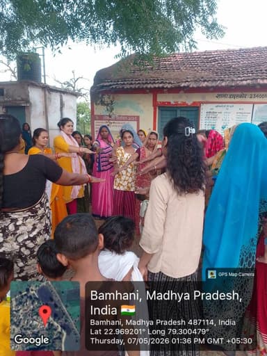 जल गंगा संवर्धन अभियान के तहत ग्राम पंचायत बम्हनी में ग्रामीणों को दिलाई गई जल संरक्षण व जल संवर्धन की शपथ
जल गंगा संवर...