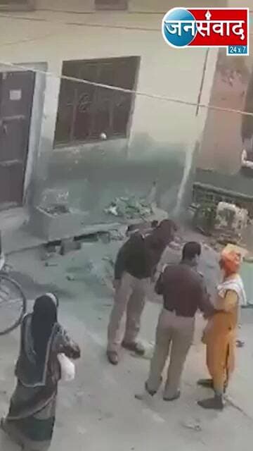 यह योगीराज है। कानून व्यवस्था वाले बाबा जी का राज है।