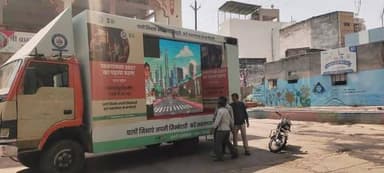 जनगणना 2027 के प्रथम चरण अंतर्गत मकान सूचीकरण कार्य के प्रचार-प्रसार हेतु कुक्षी नगरीय क्षेत्र में जनगणना रथ को रवाना कि...