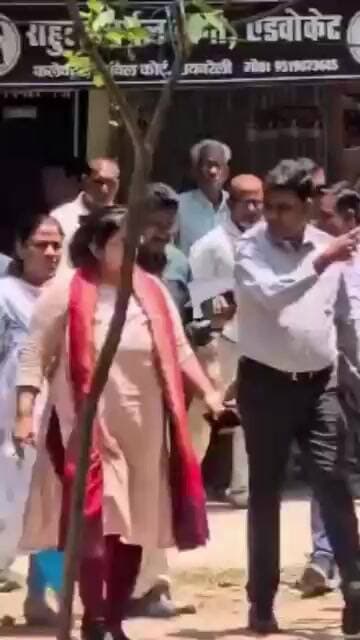 रायबरेली: जिलाधिकारी ने किया औचक निरीक्षण,,