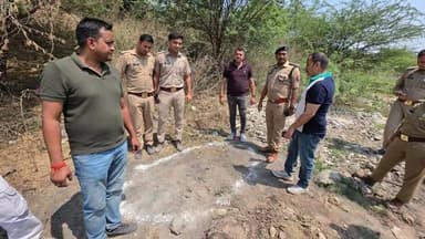 ग्रेटर नोएडा निर्माणाधीन हॉस्टल परिसर में दो मजदूरों की हत्या करने वाले आरोपी से पुलिस की मुठभेड़ हुई है।
नॉलेज पार्क ...