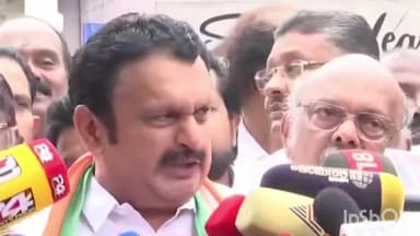 തിരുവനന്തപുരം: മുഖ്യമന്ത്രിയെ തിരഞ്ഞെടുക്കുന്നതില് സീനിയോറിറ്റി മാത്രം മാനദണ്ഡമാക്കരുതെന്ന് കെ മുരളീധരൻ