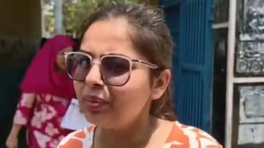 कांठ: कड़ी सुरक्षा के बीच प्रवक्ता भर्ती परीक्षा, अभ्यर्थियों ने पेपर को बताया चुनौतीपूर्ण