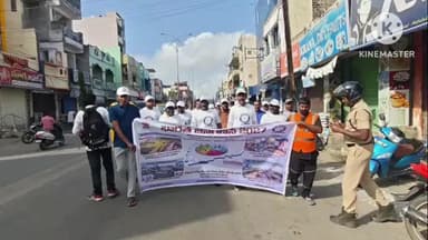 మహబూబాబాద్: జిల్లా కలెక్టర్ స్నేహ శబరీష్ ఆదేశాలతో జనాభా గణన కార్యక్రమంపై జిల్లా కేంద్రంలో స్వీయ గణన మారథాన్ రన్