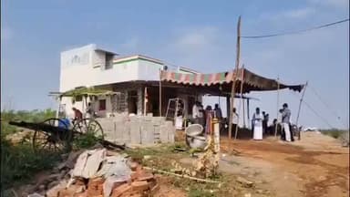 జగిత్యాల: రాయికల్ మండలం ఆలియా నాయక్ తండాలో ఇందిరమ్మ ఇల్లును ప్రారంభించిన ఎమ్మెల్యే డా. సంజయ్ కుమార్