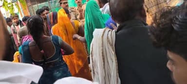 #संदिग्ध परिस्थितियों में युवक की मौत, परिजनों में मचा कोहराम
प्रयागराज के बारा थाना क्षेत्र अंतर्गत कोरारी गांव में एक...