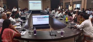 ➡️ पंचायत एवं ग्रामीण विकास विभाग की समीक्षा बैठक में की जल संवर्धन कार्यों की विस्तृत समीक्षा
कलेक्टर डॉ. सौरभ संजय सो...