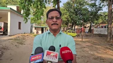 पत्थलगांव: पत्थलगांव वन परिक्षेत्र में 30 हाथियों के दल का विचरण, रेंजर कृपा सिंधु पैंकरा ने लोगों से की अपील