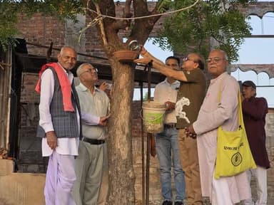 एडीएम ने समाजसेवियों के साथ दाना-पानी अभियान के तहत लगाए सकोरे
-----
#श्योपुर-/ कलेक्टर सुश्री शीला दाहिमा के मार्गदर्शन...