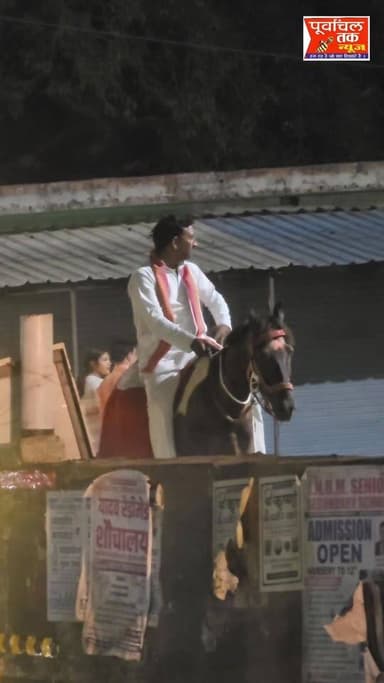 घोड़ा देकर बाइक ले उड़ा शातिर, पीड़ित घोड़े संग पहुंचा थाने
धनघटा थाना क्षेत्र में एक अजीबो-गरीब चोरी की घटना चर्चा का ...