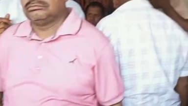 ऊंचौली गांव स्थित इंडियन बैंक में गार्ड की बंदूक से चली गो#ली, रिकवरी एजेंट की गई जा#न