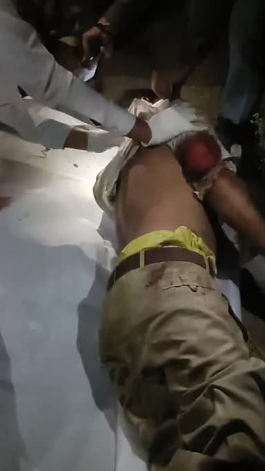 पहले हाथ में गोली, फिर भागते युवक पर कुल्हाड़ी से हमला? गिरने के बाद लाठियों से पीटने की आशंका, घटनास्थल की तस्वीरें